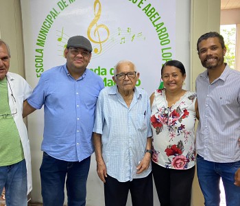 Maestro Braúlio Pimentel visita equipamentos culturais e local onde Banda que leva seu nome ensaia
